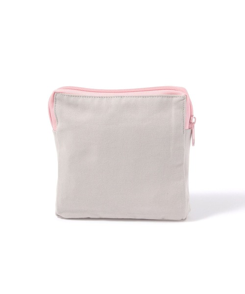 LAKOLE（ラコレ）の「【入園入学にも】[FRUITS AND BLOOM]サガラ刺繍スクエアポーチA / 612312（ステーショナリー・レディース・グレー・FREE）」の4枚目の写真