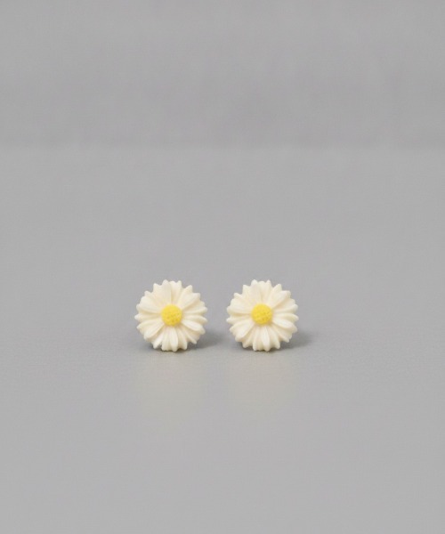 Burner（バーナー）の「【Sonu jewelry（ソヌジュエリー）】　ミニデイジーピアス son-pierce-34-2【RBT】（ピアス（両耳用）・レディース・ホワイト/グリーン/イエロー系その他/イエロー・FREE）」の8枚目の写真