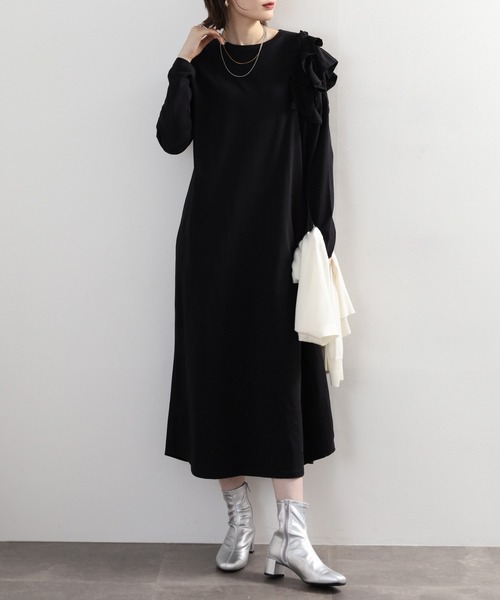 atONE（アットワン）の「片袖フリルワンピース（ワンピース・レディース・チャコールグレー/ブラック・LL～3L/4L～5L/M-L）」の4枚目の写真