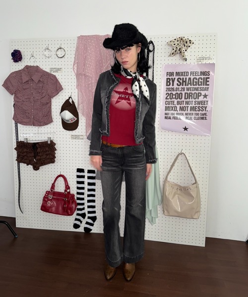 SHAGGIE（シャギー）の「フロント切り替えフリンジジャケット（その他アウター・レディース・ブラック/ブルー・FREE）」の17枚目の写真