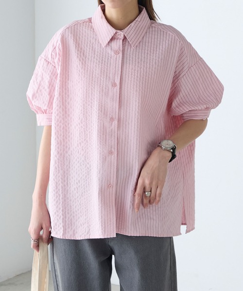 BONLECILL(ボンルシール)の「サッカーストライプボリュームスリーブ半袖シャツ(シャツ/ブラウス・レディース・ベージュ/ブルー/オフホワイト/グリーン/ピンク・FREE)」の14枚目の写真