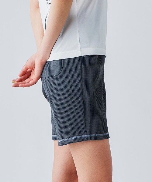 Picone CLUB(ピッコーネクラブ)の「ワッフル地UVハーフパンツ(その他パンツ・レディース・ブラック/グレー/ネイビー/ベージュ・LL/L/M)」の15枚目の写真
