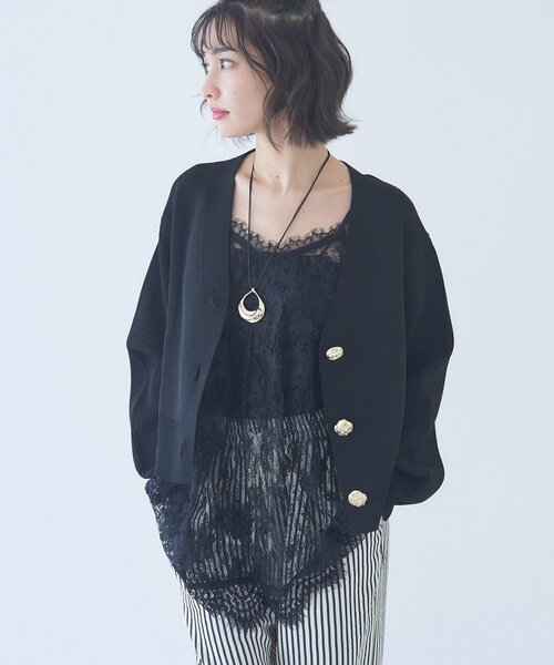 Remind me and forever（リマインドミーアンドフォーエバー）の「【2デザイン】ニュアンス釦カーディガン（カーディガン/ボレロ・レディース・イエロー/ピンク/ブラック/アイボリー/ネイビー/ブルー・FREE）」の2枚目の写真