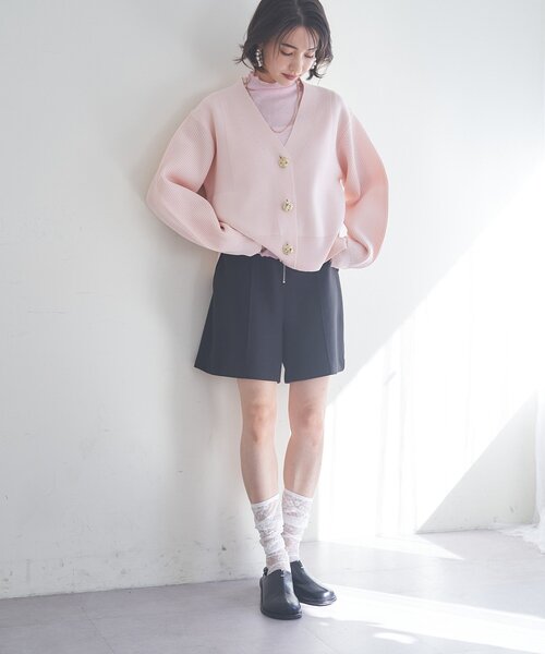 Remind me and forever（リマインドミーアンドフォーエバー）の「【2デザイン】ニュアンス釦カーディガン（カーディガン/ボレロ・レディース・イエロー/ピンク/ブラック/アイボリー/ネイビー/ブルー・FREE）」の11枚目の写真