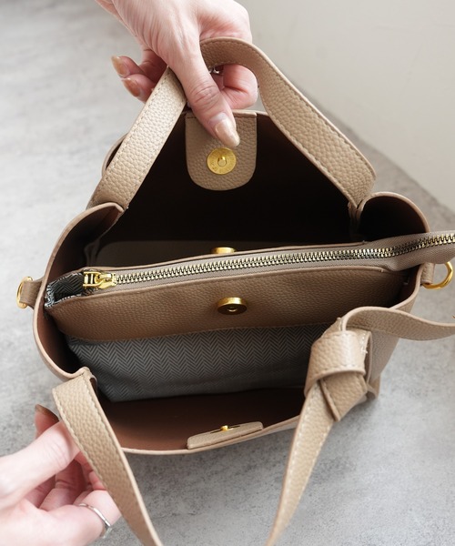 reca（レカ）の「ショルダー付きハンドバック（ショルダーバッグ・レディース・ベージュ/ブラック・ONE SIZE）」の16枚目の写真