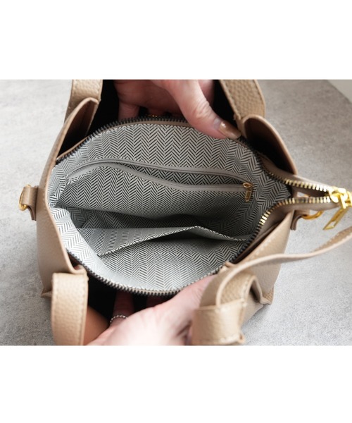 reca（レカ）の「ショルダー付きハンドバック（ショルダーバッグ・レディース・ベージュ/ブラック・ONE SIZE）」の20枚目の写真