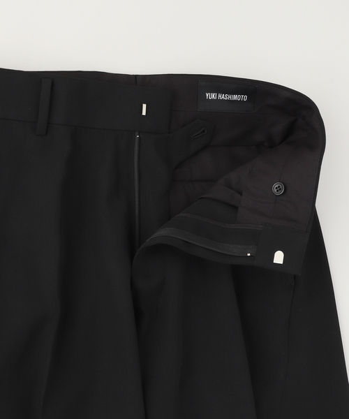 YUKI HASHIMOTO（ユウキハシモト）の「YUKI HASHIMOTO / ユウキハシモト TWISTED TROUSERS（スラックス・メンズ・ブラック・46/44）」の5枚目の写真