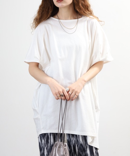 FUNALIVE（ファンアライブ）の「イレギュラーヘム ビッグTシャツ 半袖（Tシャツ/カットソー・レディース・ベージュ/カーキ/ブラック/チャコールグレー/オフホワイト・LL～3L/M～Ｌ）」の2枚目の写真
