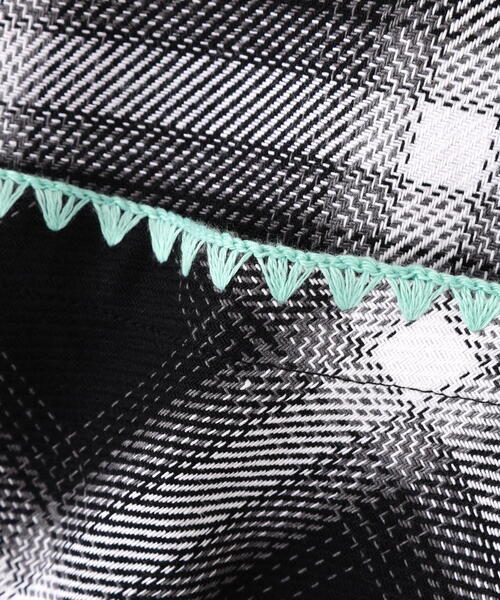 BEAVER（ビーバー）の「B omnivore/ビーオムニボー　HAND STITCH SHIRT（シャツ/ブラウス・メンズ・ホワイト/レッド/ブルー・L/M）」の4枚目の写真