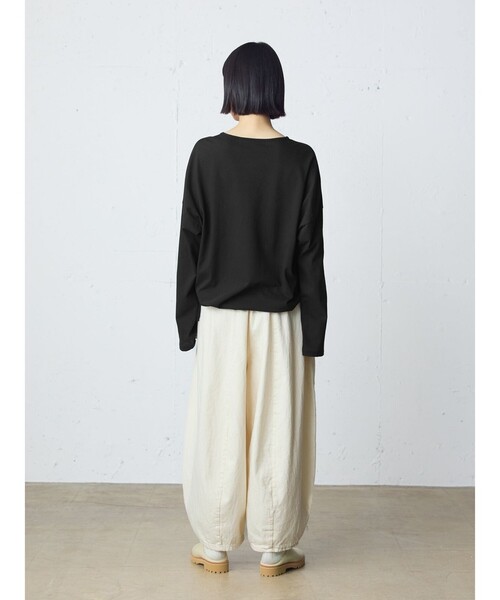 MidiUmi（ミディウミ）の「MidiUmi ドローストリングプルオーバー（Tシャツ/カットソー・レディース・ベージュ/グリーン/オフホワイト/ブラック・FREE）」の17枚目の写真