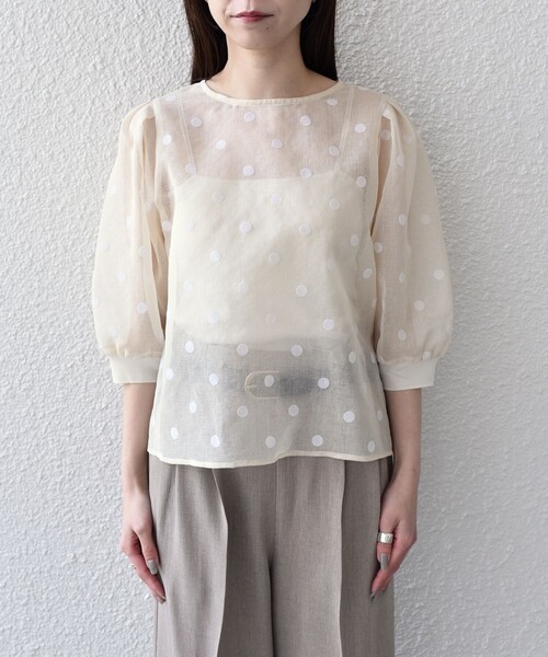 SHIPS Colors(シップス カラーズ)の「SHIPS Colors:〈手洗い可能〉シアー フロッキー ドット 5分袖 ブラウス◇(シャツ/ブラウス・レディース・オフホワイト/ブラック・ONE SIZE)」の12枚目の写真