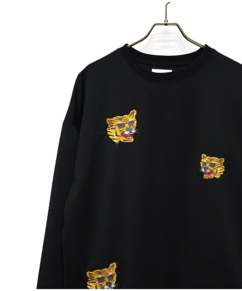 ATELANE（アテレーン）の「ATELANE/ストレッチポンチ ランダム刺繍L/Sクルー（スウェット・メンズ・ホワイト/ベージュ/チャコールグレー/ブラック・MEDIUM/LARGE）」の16枚目の写真