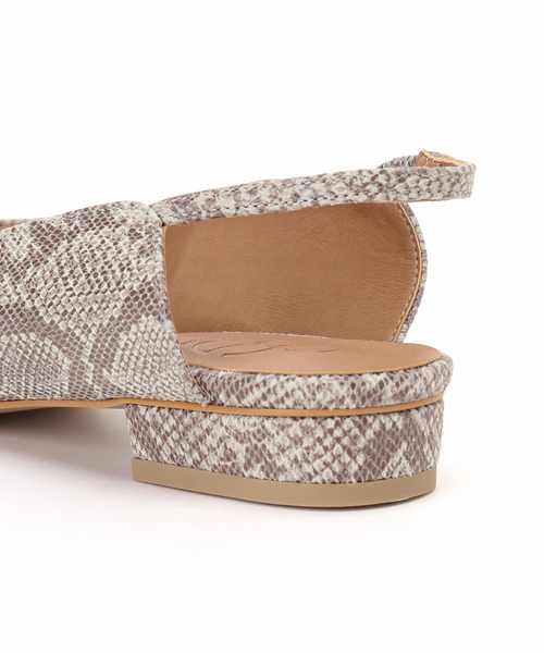 Spick & Span（スピックアンドスパン）の「《WEB限定》Spick & Span バックストラップパンプス（パイソン）（パンプス・レディース・ベージュ・37/36/38）」の7枚目の写真