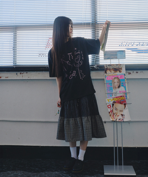 MIHEV(ミヘブ)の「ミユ ラブリー チャーム オーバーサイズ 半袖Tシャツ ブラック(Tシャツ/カットソー・レディース・その他・FREE)」の3枚目の写真