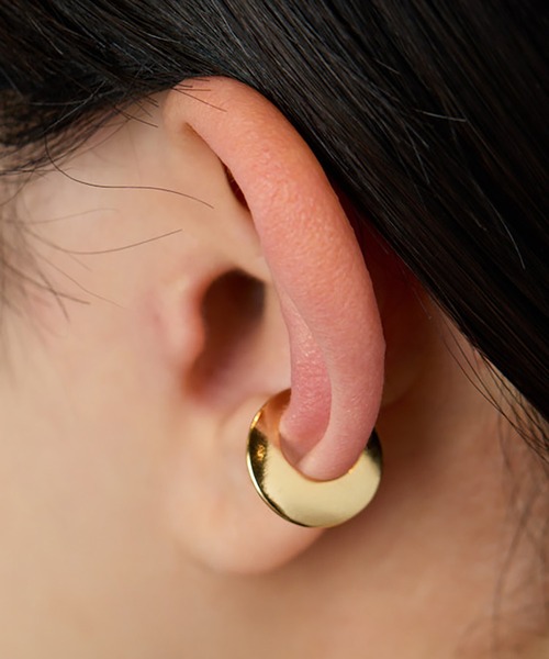 LAPUIS(ラピュイ)の「LAPUIS(ラピュイ)Tragus cuff & ear cuff set(イヤーカフ・レディース・マルチ/ゴールド・FREE)」の6枚目の写真