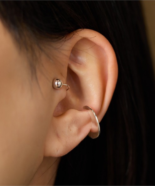 LAPUIS(ラピュイ)の「LAPUIS(ラピュイ)Tragus cuff & ear cuff set(イヤーカフ・レディース・マルチ/ゴールド・FREE)」の8枚目の写真