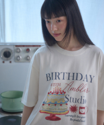 ハッピーバースデー グラフィック 半袖Tシャツ AS1301 (アイボリー)