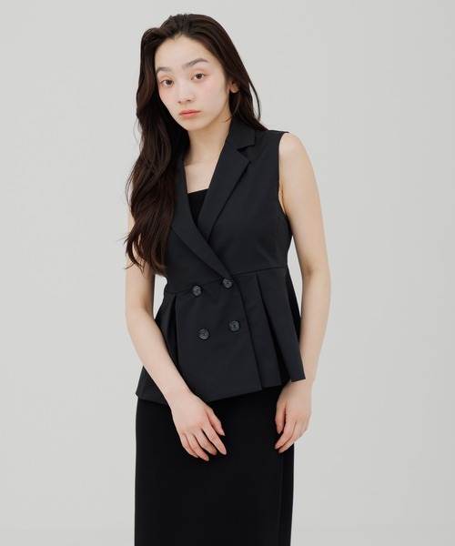SENEE(セニー)の「tailored trench gilet(テーラードトレンチジレ)(ベスト・レディース・ベージュ/ブラック・FREE)」の7枚目の写真