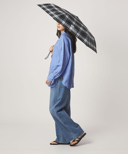 Traditional Weatherwear(トラディショナルウェザーウェア)の「【WEB限定】<Traditional Weatherwear>オートマティック 傘 / 折りたたみ(折りたたみ傘・レディース・ダークグリーン/レッド/ベージュ・FREE)」の5枚目の写真