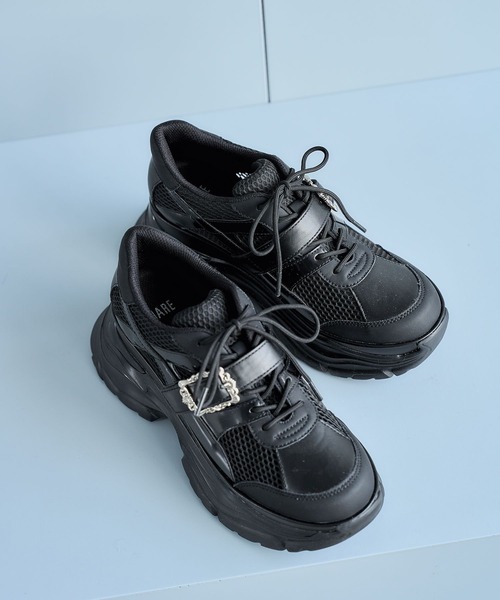 HARE(ハレ)の「ベルトデザインメッシュスニーカー(HARE)(スニーカー・レディース・ブラック/シルバー・LARGE/MEDIUM)」の1枚目の写真