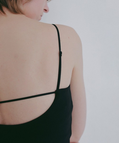 MANOF(マノフ)の「BACK OPEN SHORT CAMISOLE(キャミソール・レディース・ホワイト/ブラック・S/M)」の7枚目の写真