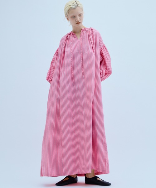 PERNA(ペルナ)の「ストライプハーフスリーブボリュームワンピース(ワンピース・レディース・ピンク/ブルー・MEDIUM/LARGE)」の4枚目の写真