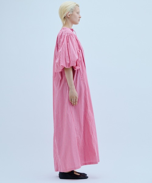 PERNA(ペルナ)の「ストライプハーフスリーブボリュームワンピース(ワンピース・レディース・ピンク/ブルー・MEDIUM/LARGE)」の8枚目の写真