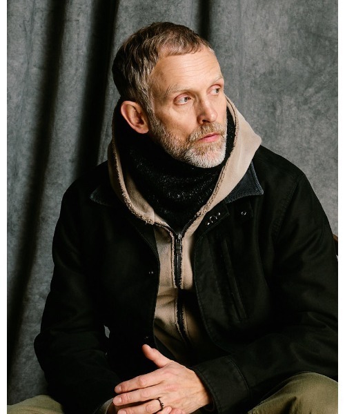 wjk（ダヴルジェイケイ）の「fancy yarn knit snood（ネックウォーマー/スヌード・メンズ・ブラック/ホワイト/チャコールグレー・FREE）」の2枚目の写真