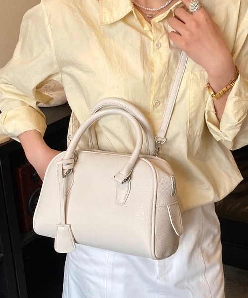 yuue' ( wear )（ユーイ）の「2WAYスクエアミニボストンバッグ/ペットボトル収納可（ボストンバッグ・レディース・ブラック/レッド/ダークブラウン/アイボリー・FREE）」の2枚目の写真