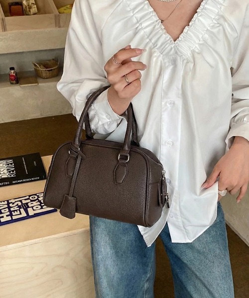 yuue' ( wear )（ユーイ）の「2WAYスクエアミニボストンバッグ/ペットボトル収納可（ボストンバッグ・レディース・ブラック/レッド/ダークブラウン/アイボリー・FREE）」の15枚目の写真