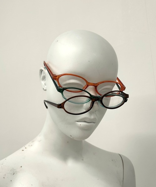 Never mind the XU / Chikashitsu+(ネバーマインド ザ エックスユー / チカシツプラス)の「【Nerd out XU】color oval retro glasses / 【ナードアウトエックスユー】カラーオーバルレトログラス<着用動画あり>(メガネ・メンズ・ブラウン/ブルー/レッド・ONE SIZE)」の7枚目の写真