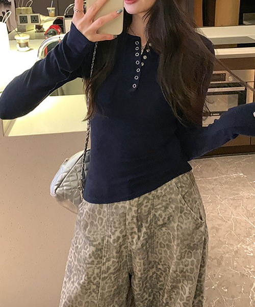 Girly Doll(ガーリードール)の「ヘンリーネックロングスリーブカットソー(Tシャツ/カットソー・レディース・ベージュ/ネイビー/モカ/ピンク/グレー/ブラック・S/M)」の19枚目の写真