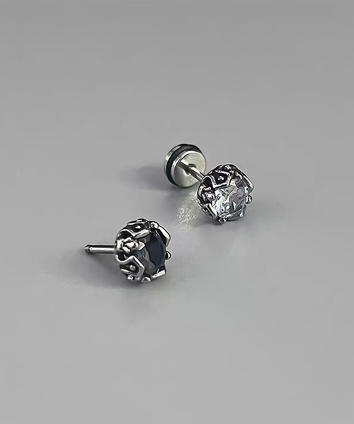 SBG(エスビー)の「SBG 一粒ストーン スタッドピアス 片耳(ピアス(片耳用)・メンズ・ブラック/シルバー/ブラック系その他/シルバー系その他・FREE)」の5枚目の写真