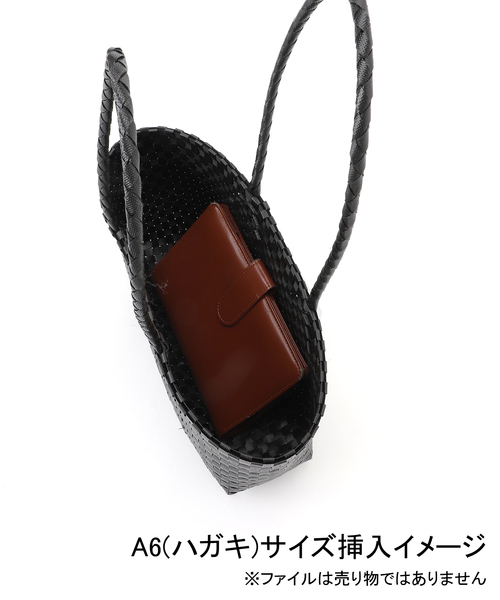 Spick & Span(スピックアンドスパン)の「NHE/ニエ NGANG LONG HAND(ハンドバッグ・レディース・ブラック/ホワイト系その他・FREE)」の12枚目の写真