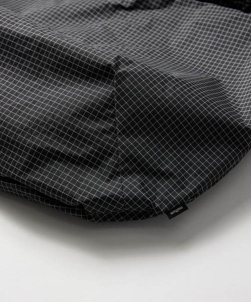 meltum（メルタム）の「GATHER MESSENGER BAG（ショルダーバッグ・メンズ・ブラック/ブラック系その他・FREE）」の3枚目の写真