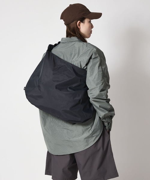 meltum（メルタム）の「GATHER MESSENGER BAG（ショルダーバッグ・メンズ・ブラック/ブラック系その他・FREE）」の16枚目の写真