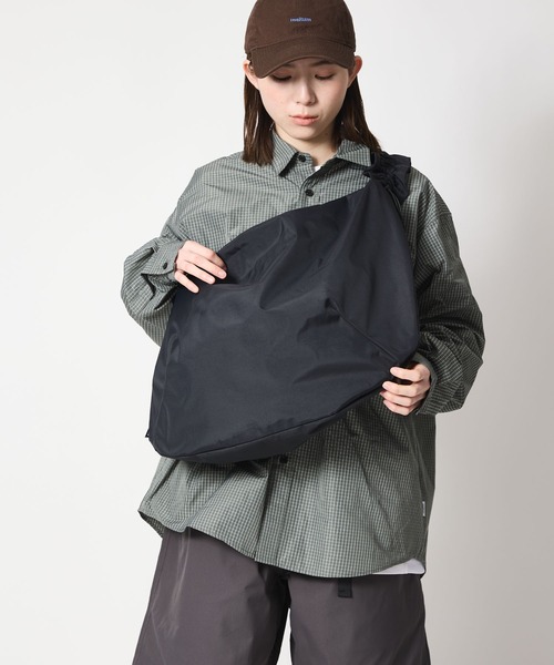 meltum（メルタム）の「GATHER MESSENGER BAG（ショルダーバッグ・メンズ・ブラック/ブラック系その他・FREE）」の20枚目の写真