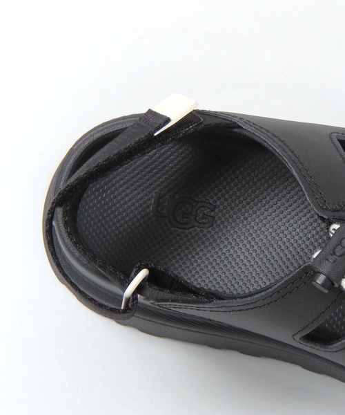UGG(アグ)の「【UGG(アグ)】GG TOGGLE(WOMENS)(サンダル・レディース・ブラック/ベージュ・MEDIUM/SMALL)」の11枚目の写真