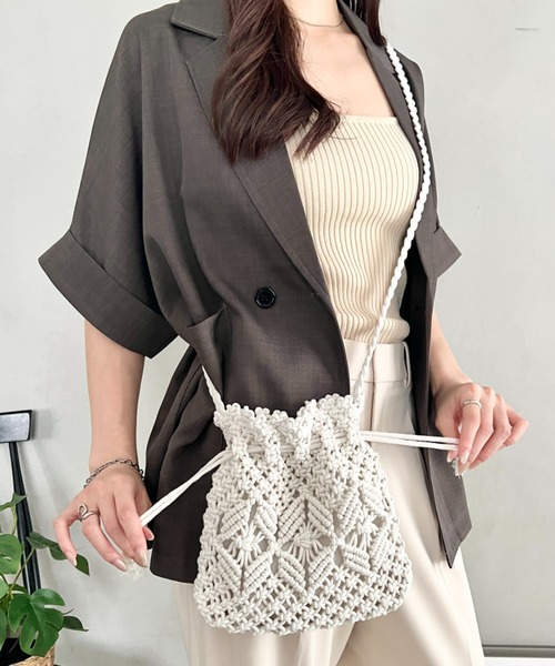 wears(ウェアーズ)の「マクラメ編み巾着ショルダーバッグ(ショルダーバッグ・レディース・ベージュ/アイボリー/ホワイト・FREE)」の8枚目の写真