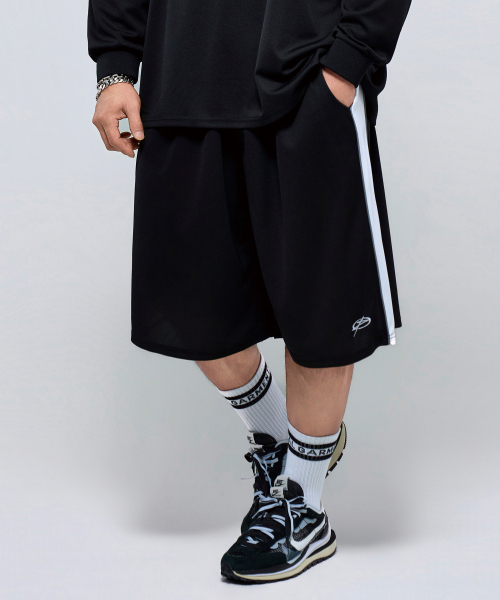 PHYSICAL GARMENTS（フィジカルガーメンツ）の「P2611 クールメッシュパイピングバミューダパンツ [ブラック]（スウェットパンツ・レディース・ブラック・1/2）」の2枚目の写真