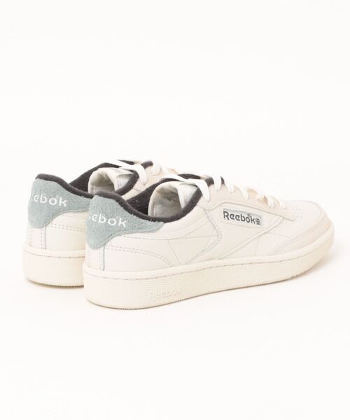 Reebok（リーボック）の「Reebok リーボック CLUB C 85 レディーススニーカー(クラブシー85) 146272 100262034 チョーク/チョーク/グリーン（スニーカー・レディース・ベージュ・24.5cm/23.0cm/24.0cm/23.5cm/25.0cm）」の2枚目の写真