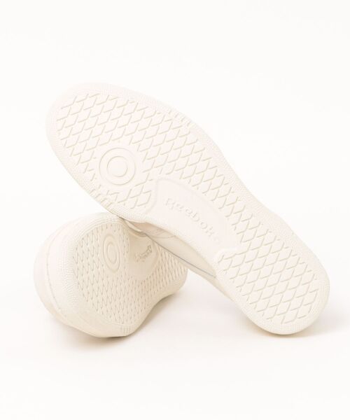 Reebok（リーボック）の「Reebok リーボック CLUB C 85 レディーススニーカー(クラブシー85) 146272 100262034 チョーク/チョーク/グリーン（スニーカー・レディース・ベージュ・24.5cm/23.0cm/24.0cm/23.5cm/25.0cm）」の3枚目の写真