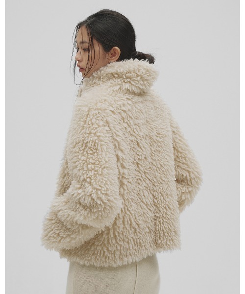 TODAYFUL(トゥデイフル)の「Fur Short Coat(ムートンコート・レディース・アイボリー・38inch/36inch)」の10枚目の写真