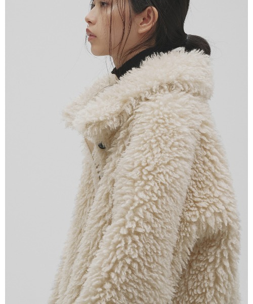 TODAYFUL(トゥデイフル)の「Fur Short Coat(ムートンコート・レディース・アイボリー・38inch/36inch)」の16枚目の写真