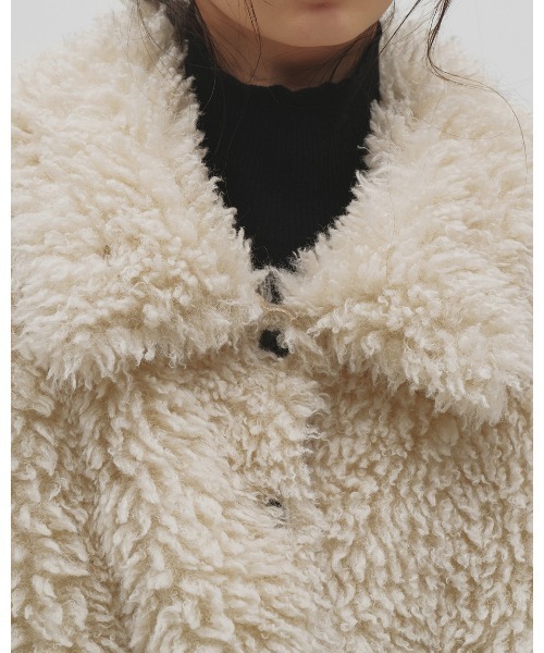 TODAYFUL(トゥデイフル)の「Fur Short Coat(ムートンコート・レディース・アイボリー・38inch/36inch)」の17枚目の写真