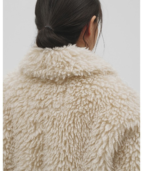 TODAYFUL(トゥデイフル)の「Fur Short Coat(ムートンコート・レディース・アイボリー・38inch/36inch)」の18枚目の写真