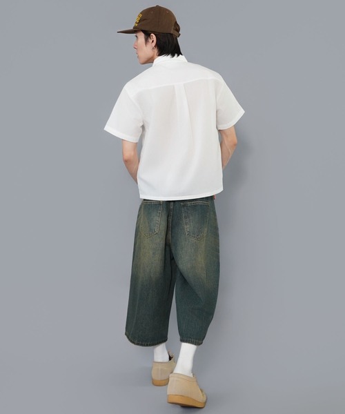 SPINNS（スピンズ）の「短丈ボックスシルエット半袖シャツ/ワンポイントロゴ/レギュラーカラー（シャツ/ブラウス・メンズ・ブラック/ブルー/ホワイト・ONESIZE）」の21枚目の写真