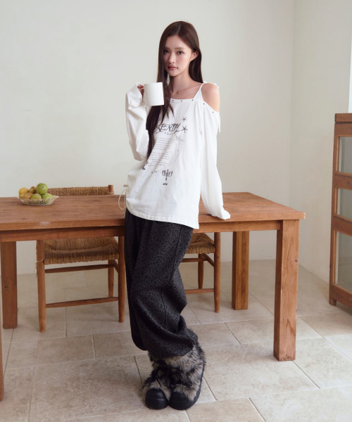THE GREEN LAB（ザグリーンラボ）の「スタッズワンショルダー ストリングロングスリーブ [ホワイト]（Tシャツ/カットソー・レディース・その他・FREE）」の6枚目の写真