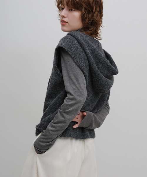 select MOCA（セレクトモカ）の「ボタンデザインモヘアライクフードベスト（ニット/セーター・レディース・グレー/ベージュ/チャコールグレー・FREE）」の10枚目の写真