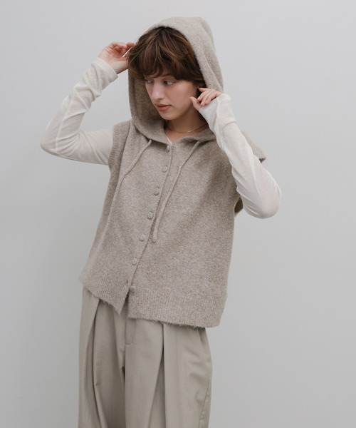select MOCA（セレクトモカ）の「ボタンデザインモヘアライクフードベスト（ニット/セーター・レディース・グレー/ベージュ/チャコールグレー・FREE）」の20枚目の写真